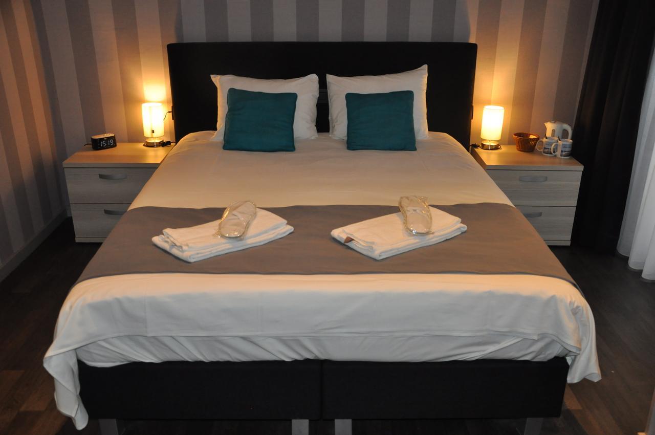 Hotel Acacia บลังเคนเบอร์เก ภายนอก รูปภาพ