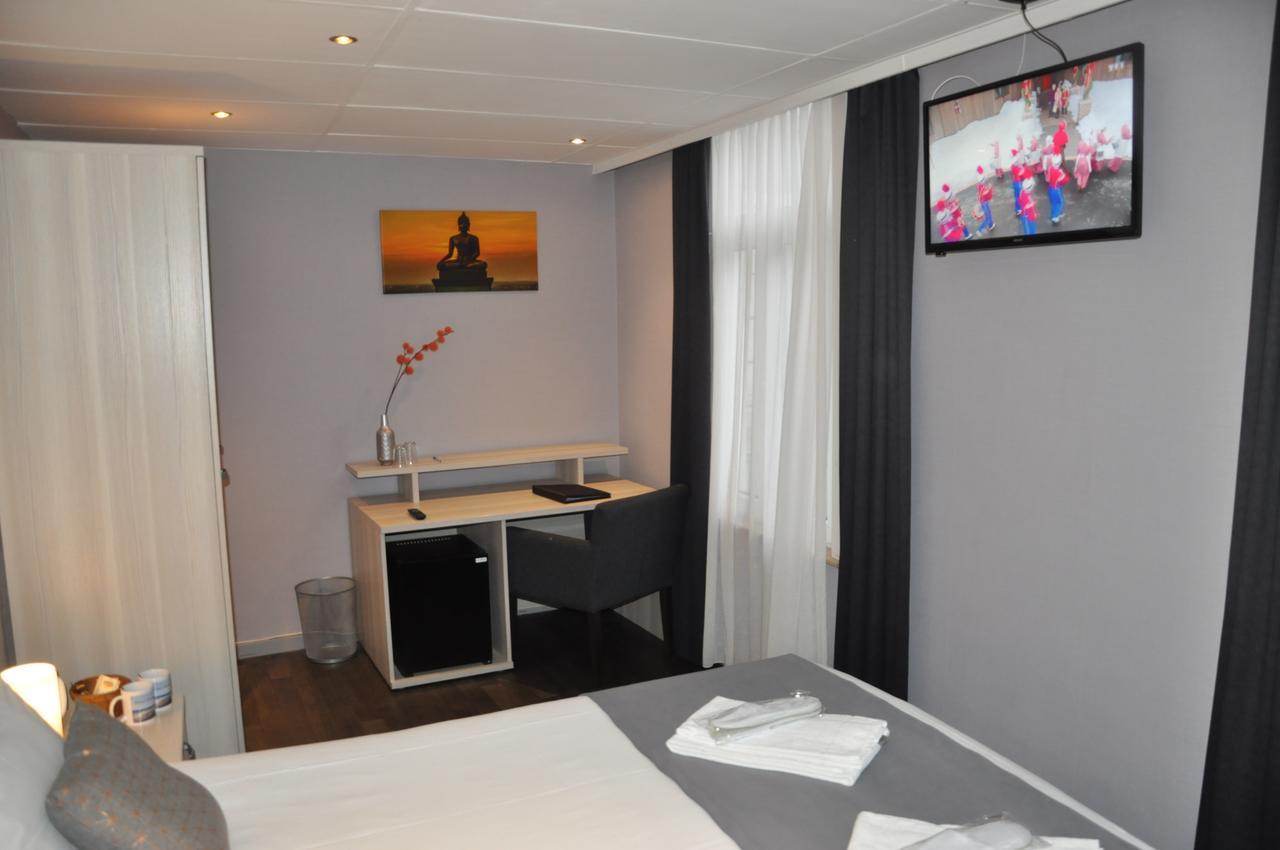 Hotel Acacia บลังเคนเบอร์เก ภายนอก รูปภาพ